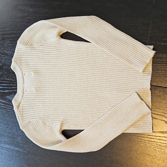 *As new* 8-9yrs ZARA gold knit jumper, very stretchy, would fit younger/older - Picture 7 of 7